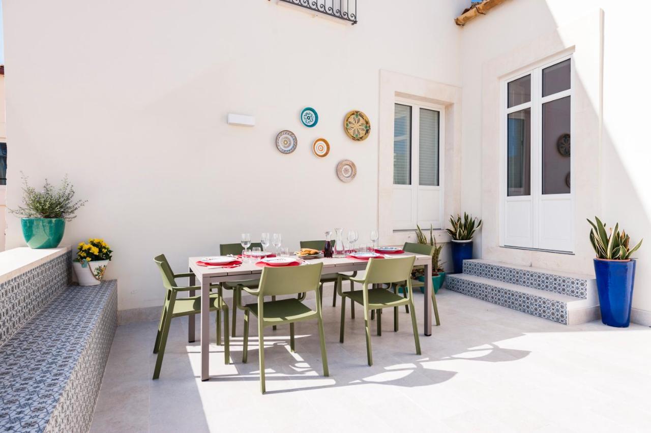 סירקוזה 2 Soru Ortigia Holiday Home - Attico Con Terrazza מראה חיצוני תמונה